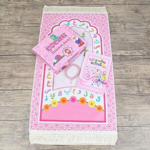 Çocuk SeccadeÇocuk Seccadesi ve Eğitici Kitabı Namaz Seti  -Seccade Ölçü Pembe 45x82 cm - Tesbih