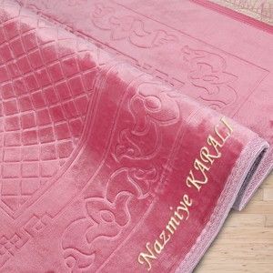  İsminizi Seccadeye Yazıyoruz Soft Yumuşak Kadife Peluş Seccade Pembe 80 x 120 cm - 1100 gr