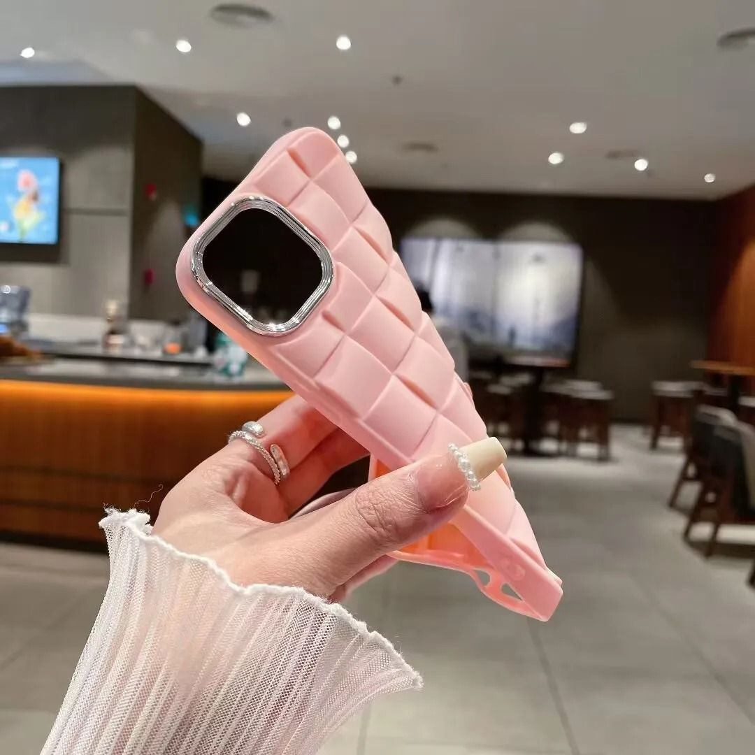 iPhone 15 Pro Kılıf Roof 3D Örgü Desen Silikon Kapak